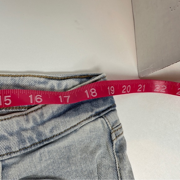 🧡 3/$15 C- Wild Fable Super High Rise Straight Light Wash Jeans Size 17S - Picture 7 of 7